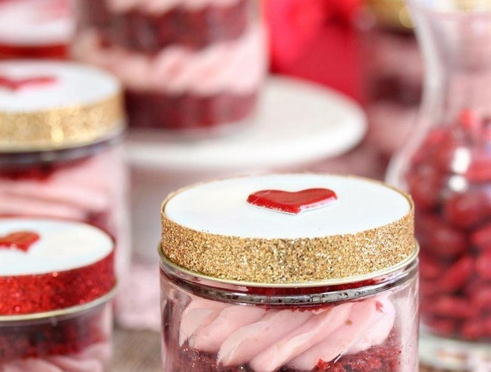 über was freuen sich männer zum valentinstag valentinsgeschenk für ihn geschenke für valentinstag kuchen in glas mit herz deckel selber machen valentinstag ideen