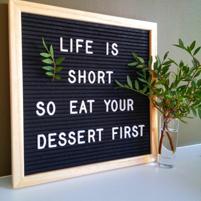 life is short so eat your dessert first motivierende sprüche lustige bilder zum totlachen vase mit grüner pflanze