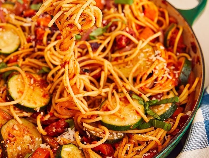 nudeln mit soße leckee rezepte pasta mit tomatensauce zubereitugnsweise