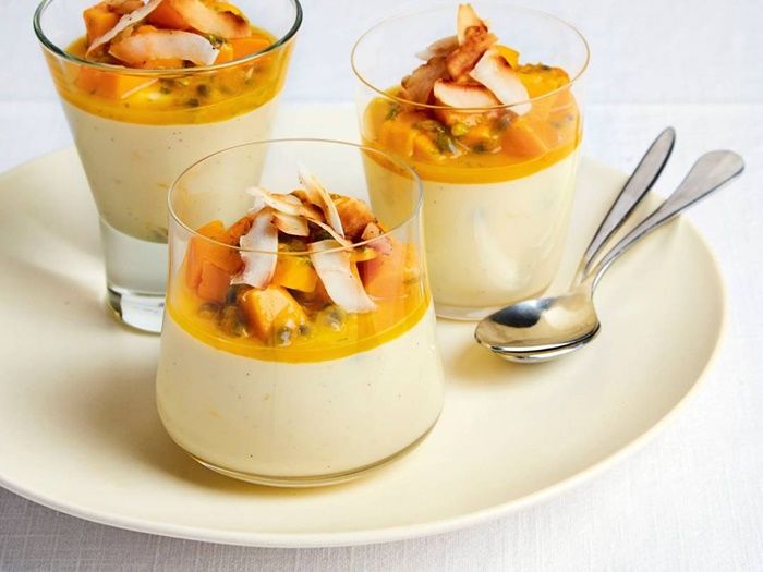 parfait ohne ei einfache zubereitung rezept mit mango und nüssen nachtisch im glas