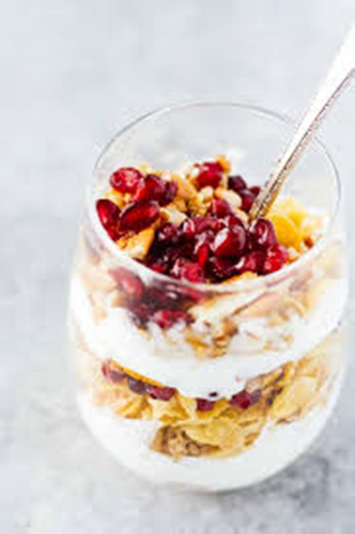 parfait rezepte frühstücksparfait frühstücksideen creme granatapfelsamen müsli