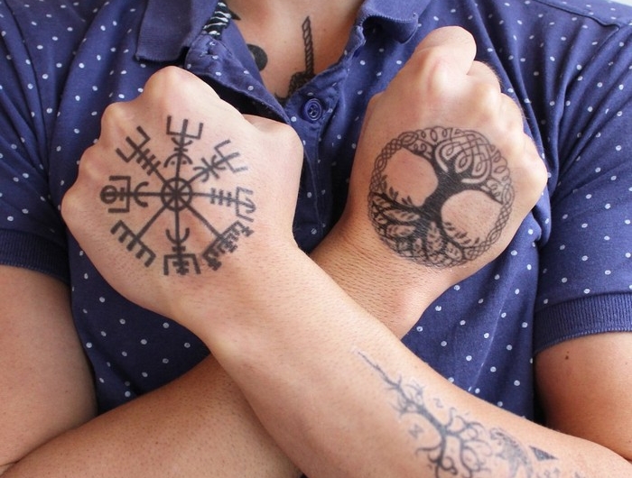 runuen symbole wikinger tattoo nordische mythologie tattoo runen tattoo verboten helm von awe lebensbaum