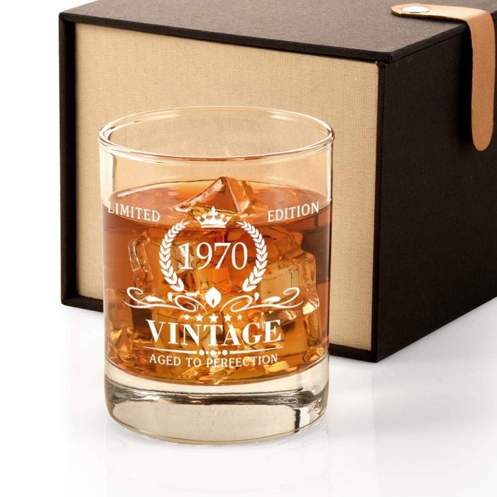 geschenke zum 60 geburtstag vater geburtstag 60 mann geschenke für männer zum geburtstag whiskey glas graviert vintage