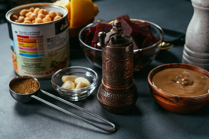 was ist hummus zutaten und zubereitung rezept mit rote eete und kichererbsen gesund