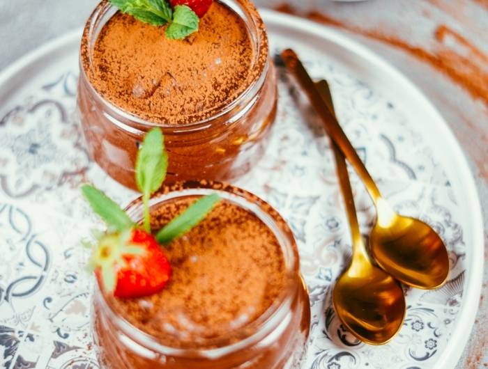6 vegane schokolade schritt für schritt anleitung archzine dessert im glas erdbeeren 700x530