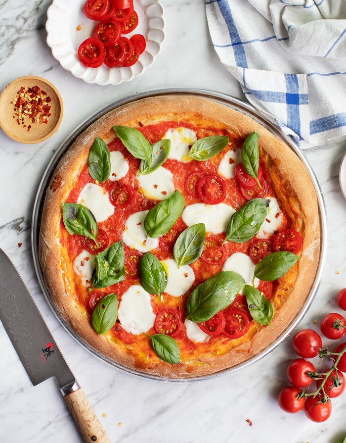 italienischer pizzateig bester pizzateig selber machen hefeteig pizza margherita pizza backen
