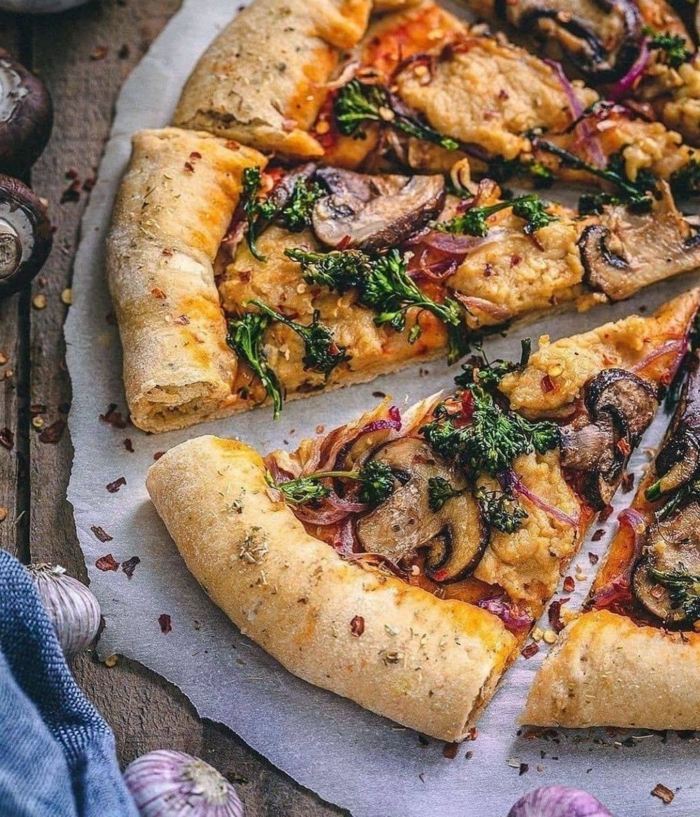 vegan mozzarella pizza mit basilikum selber machen ideen zum abendessen inspiration