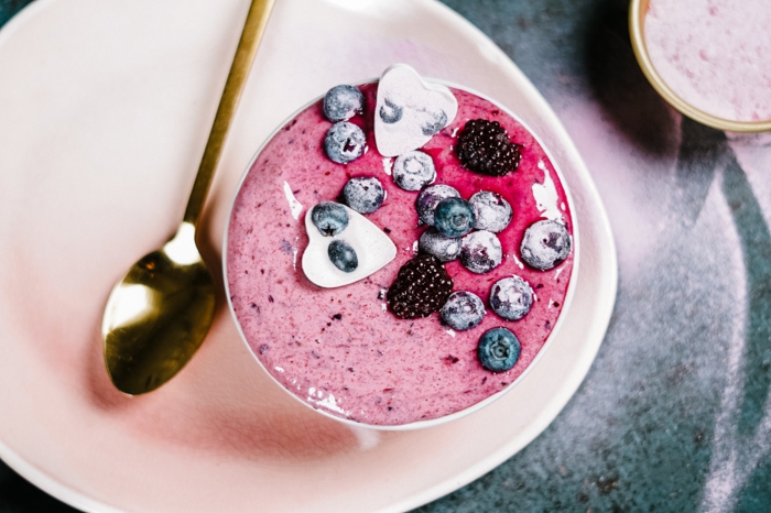 11 gesunde und leckere frühstücksideen zum selbermachen smoothie mit blaubeeren machen