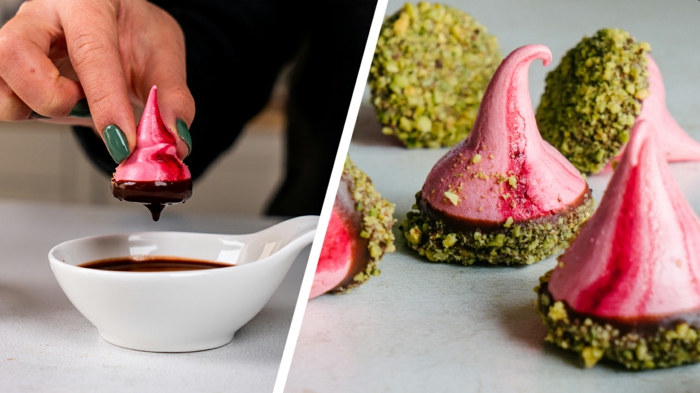 25 collage baiser selber machen rezept mit pinker lebensmittelfarbe schwarze geschmolzene schokolade