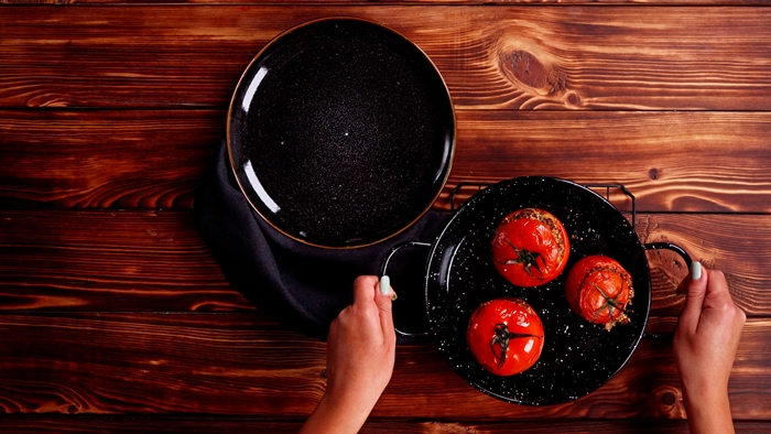 gefüllte tomaten vegetarisch leckere gerichte ohne fleisch füllung mit quinoa und oliven