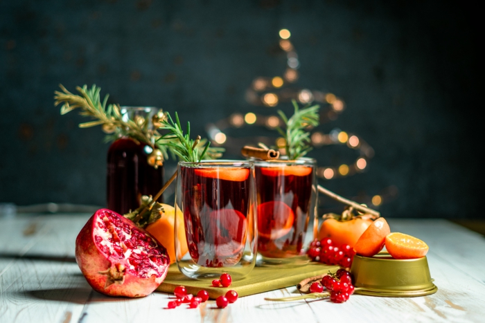 granatapfel glühwein selber machen lampen weihnachten gläser mit wein