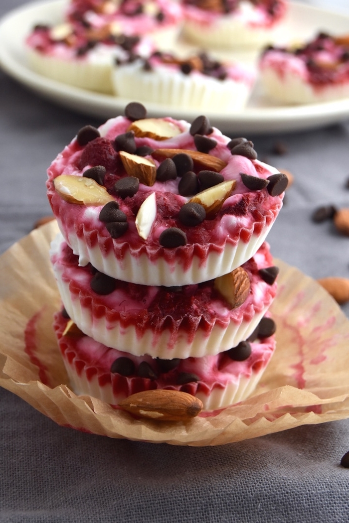 joghurt rezepte einfaches dessert gefrorene cupcakes mit beeren partyessen gesund