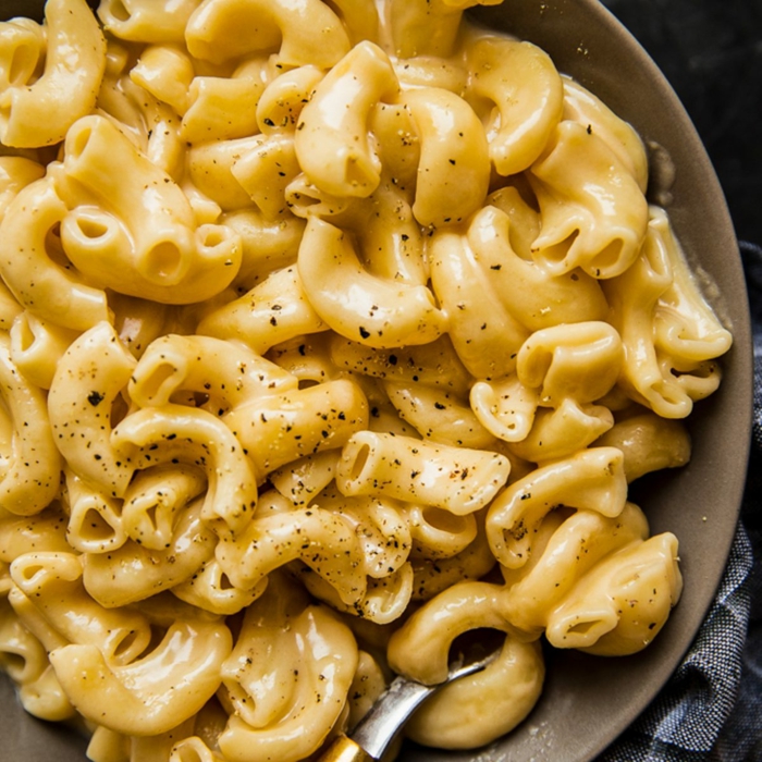 penne und gewürzen amerikanisches mac and cheese rezept mit geschmolzenem käse und penne pasta