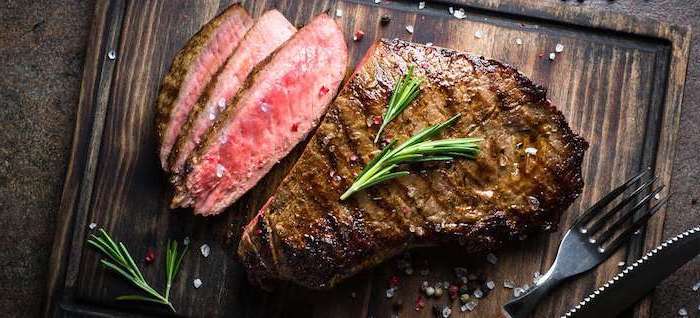 entrecote grillen kerntemperatur entrecote rip eye steak grillen rezept für ribeye steak schnitte mit grünen gewürzen