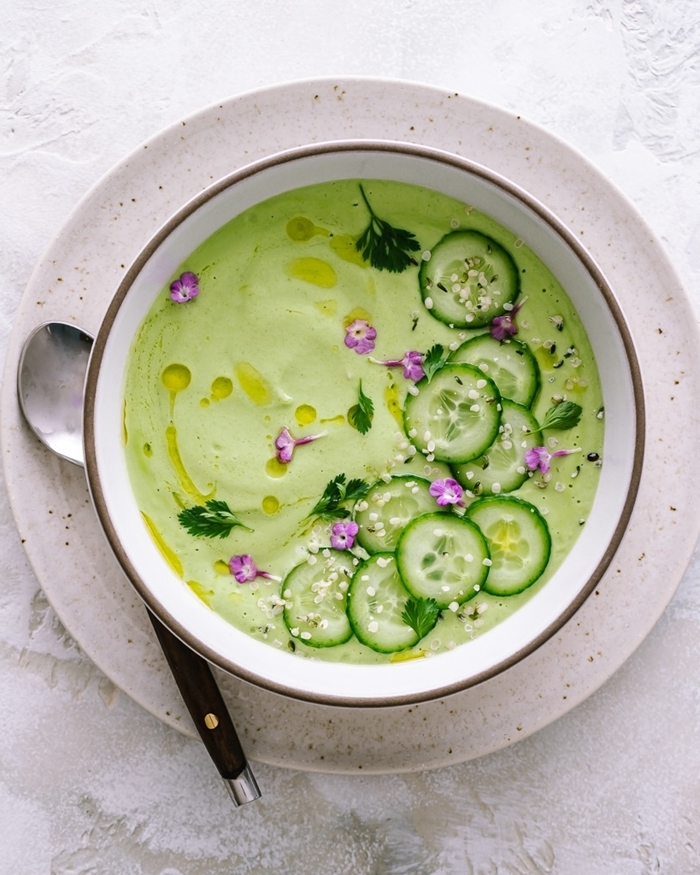 kalte vorspeisen sommer leckere suppe ohne kochen avocadosuppe rezepte schritt für schritt