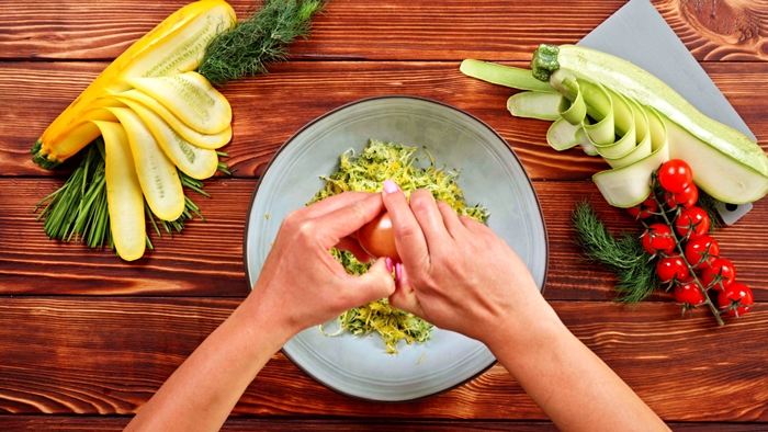 rezepte mit zucchini fritters zubereiten schritt für schritt leckere gerichte ohne fleisch