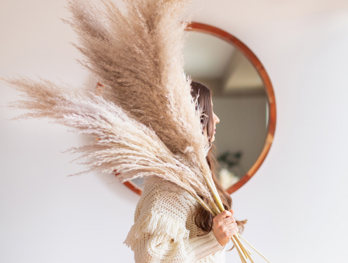12 runder spiegel stylische dame pampasgras winterhart deko ideen