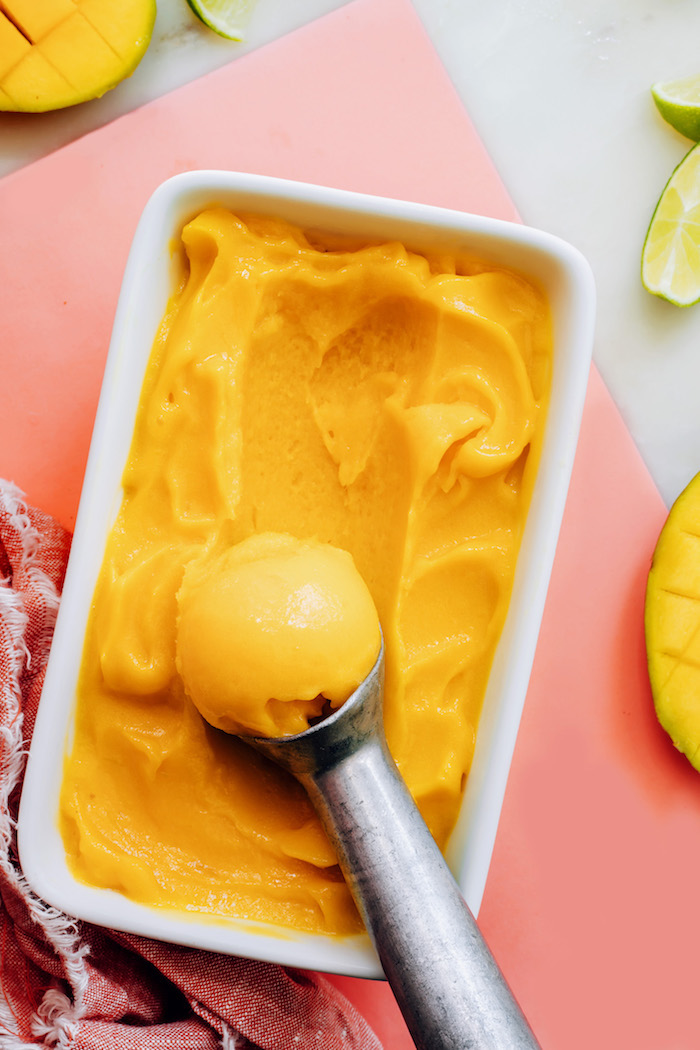 exotische früchte frozen mango smoothie milch mango eis milchshake machen eis aus mango machen milkshake mit eis schüssel mit mango eis