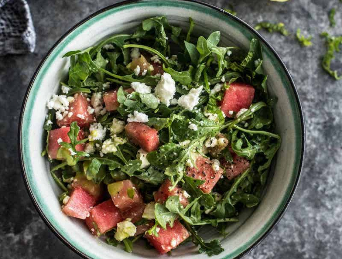 gesunde gerichte feta wassermelone salat mit rucola