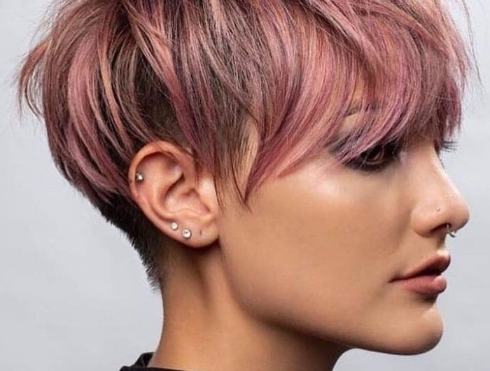 pixie cut kurz moderne frisurenideen für damen kurzhaarschnitte für frauen rosa haare