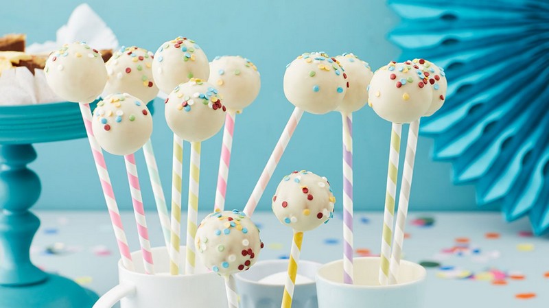 rezept cake pops mit schokolade und vanille cake pop stiele pop cake cake pops bestellen weiße cake pops bunte steiel