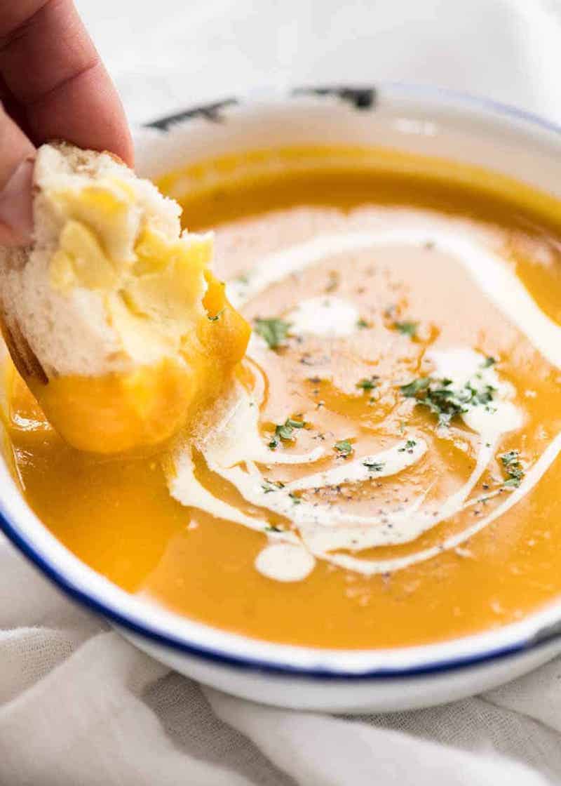 suppe aus kürbis kochen leichte rezepte mittagessen ideen