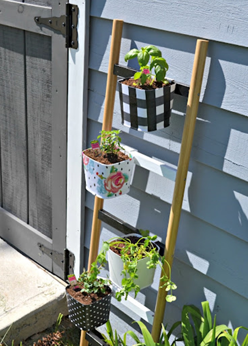 upcycling ideen garten vertikaler garten aus leiter