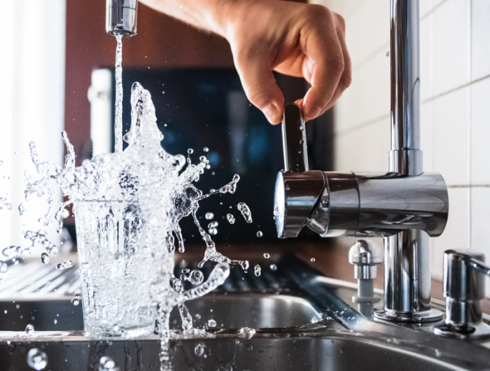 4 wasser trinken schadstoffe infos leitungswasser