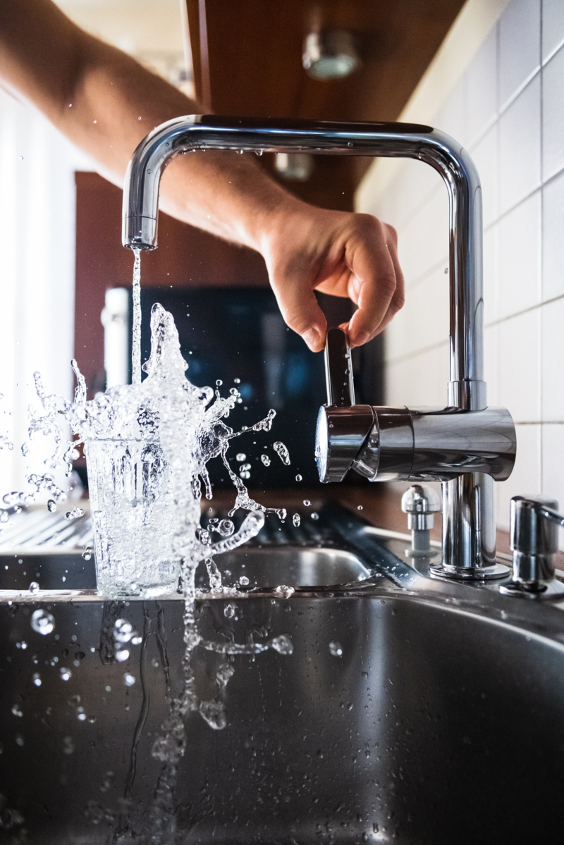 4 wasser trinken schadstoffe infos leitungswasser