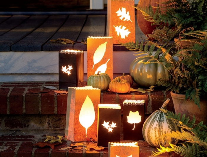 deko für draußen hauseingang dekorieren halloween herbst laternen