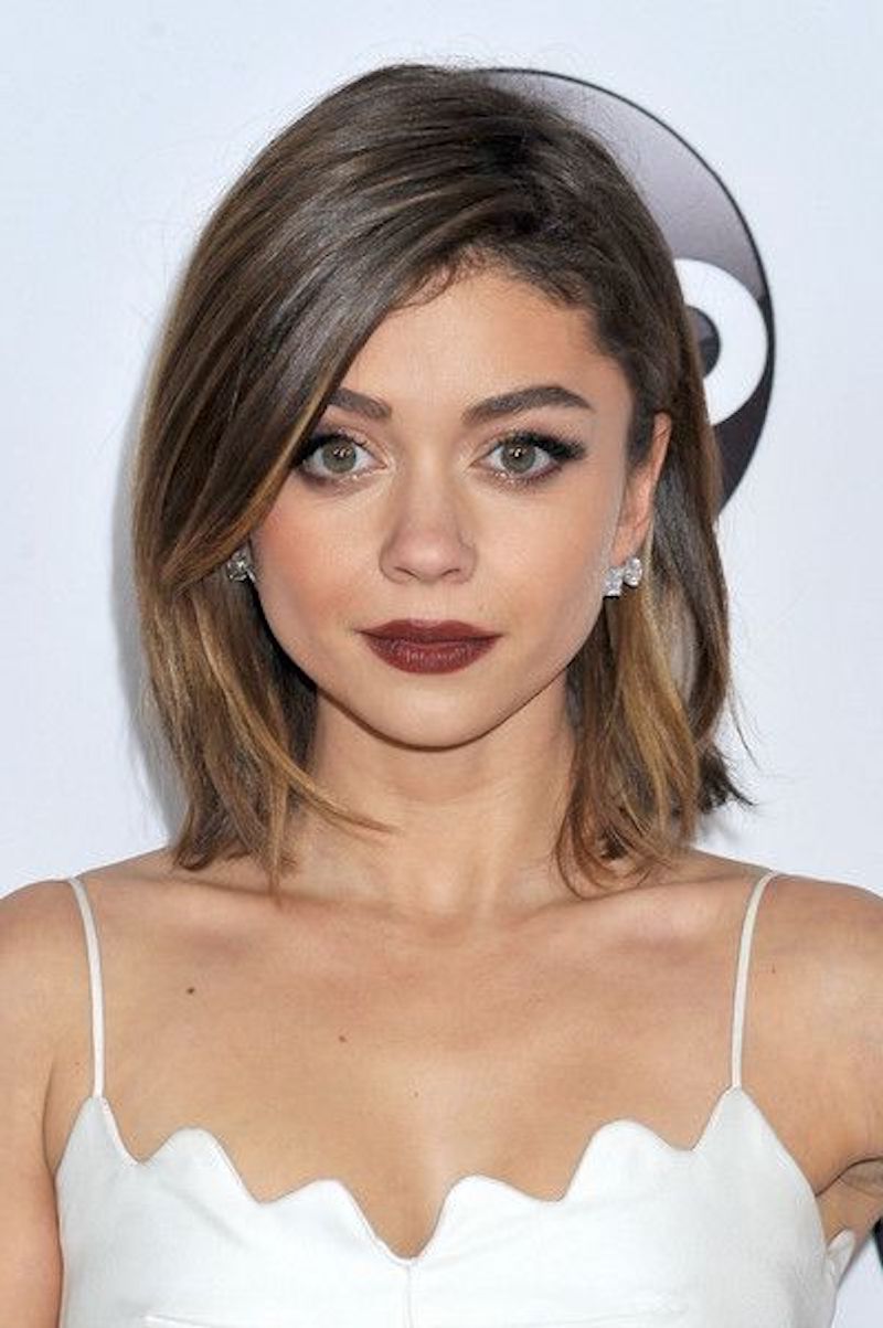 dünne haare frisur sarah hyland braunes haar mit highlights