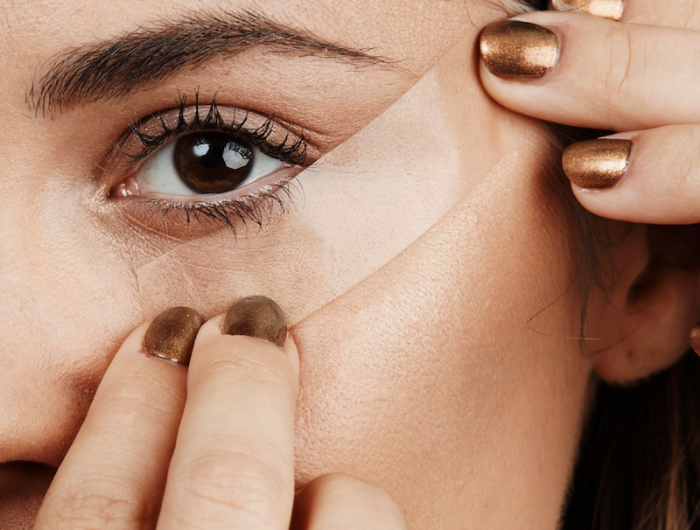 eyeliner hacks eyeliner ziehen für anfänger eyeliner mit klebeband auftragen