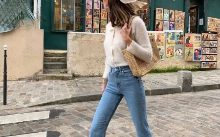 jeans trend 2021 damen mädchen in jeans und strickjacke