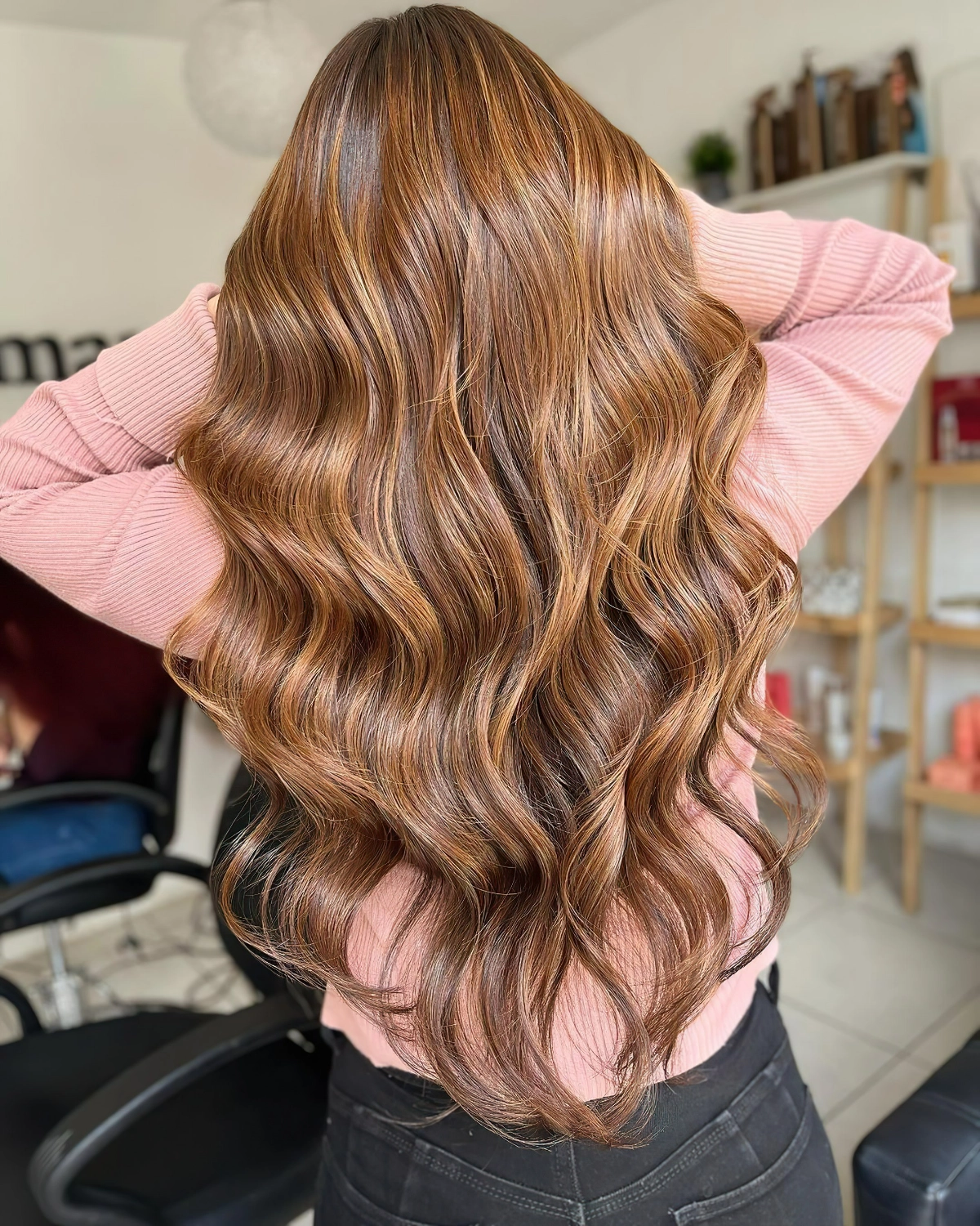 braune haare mit karamell highlights trendige haarfarben shejassman