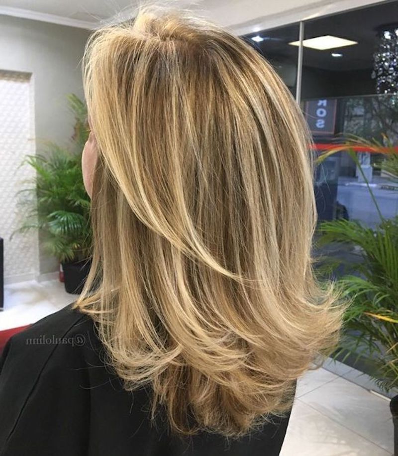 flotte kurzhaarfrisuren ab 60 mit brille blond mit highlights