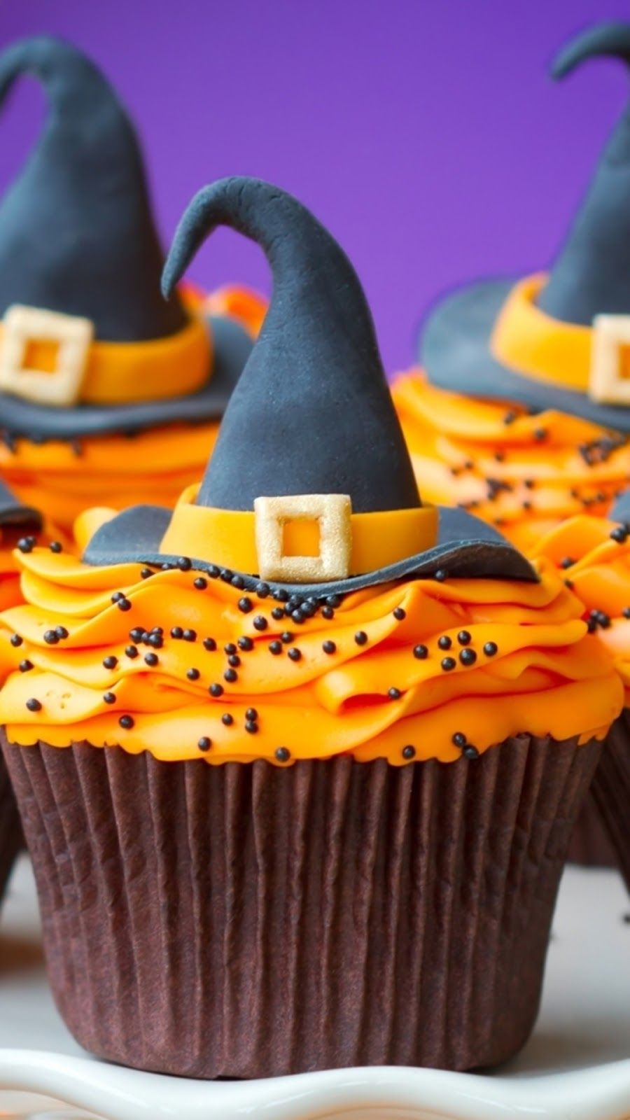 halloween rezepte herzhaft die besten halloween torte selber machen cupcakes halloween orange mit hexenhut