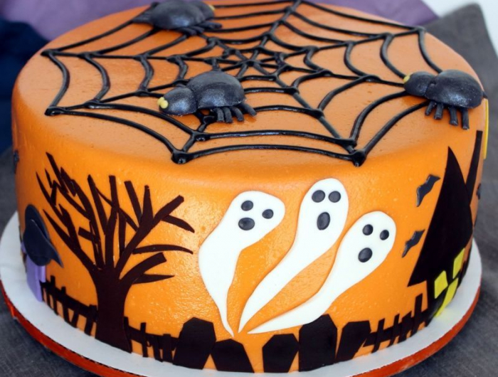 halloween torte halloween backen halloween party orange glasur spinnennetz geiste