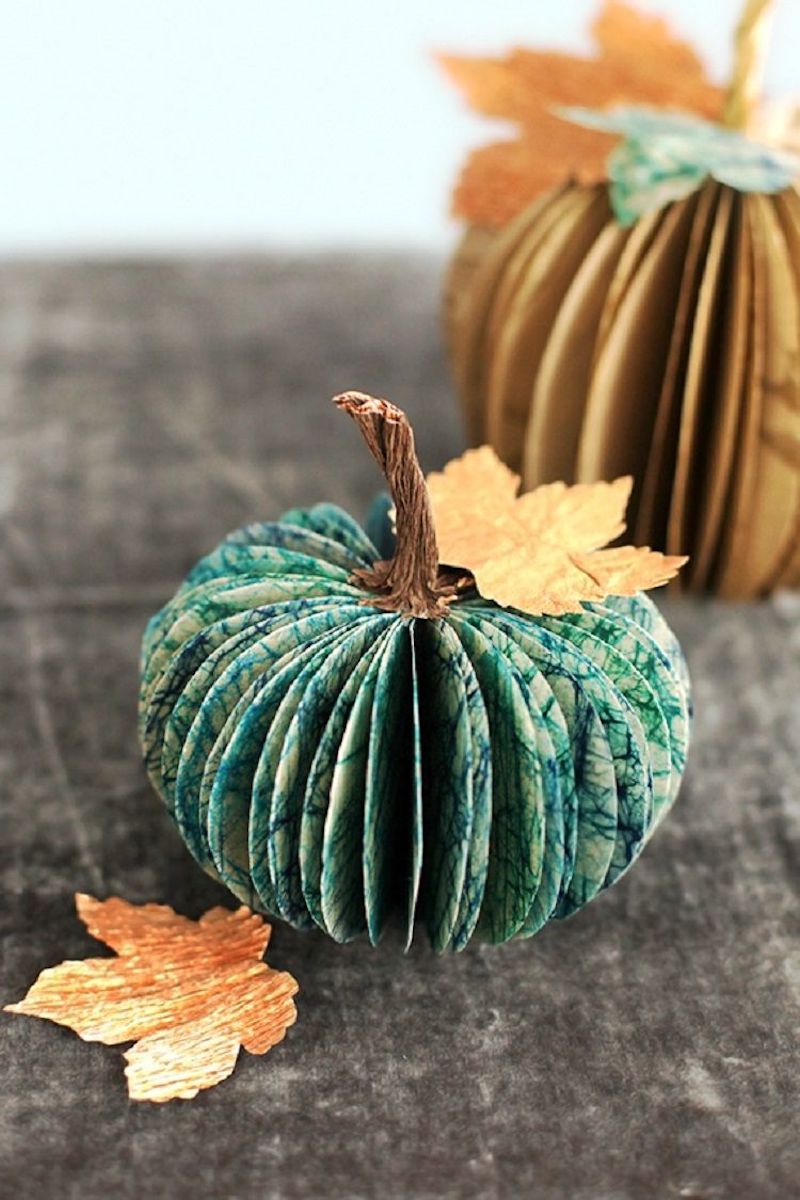 herbst basteln kinder fenster kürbis und herbst blätter