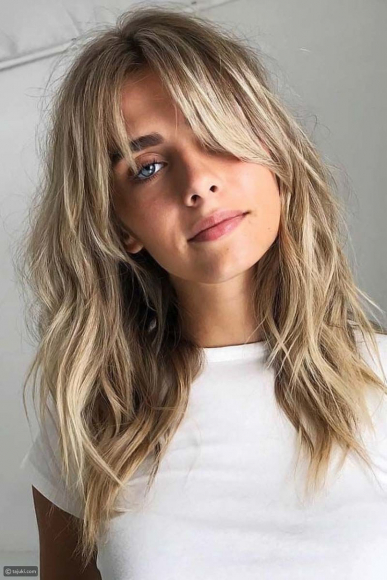 Schulterlange Haare Mit Pony Und Brille Schulterlange Haare mit Pony – Stylische Inspiration