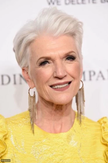 kurze haare ideen und inspo pixie cut damen aelter weisse haare e1633092888118