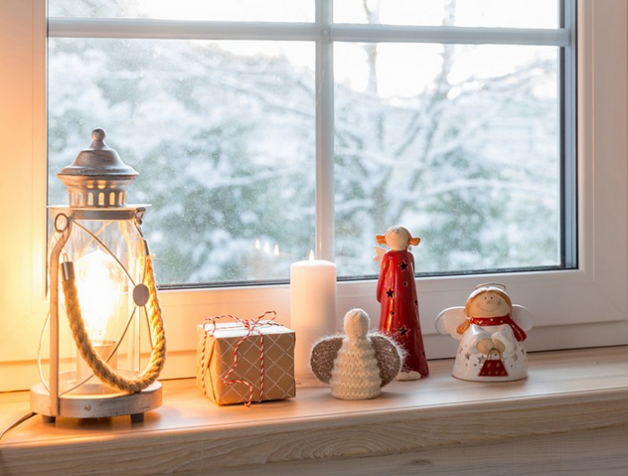 fenster weihnachtsdeko deko für fensterbank weihnachtlich laterne kleine figuren