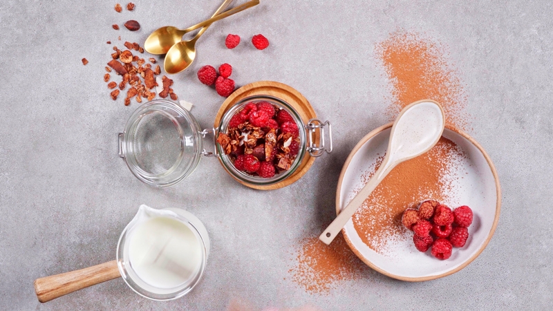 granola selbst machen zutaten rezept mit joghurt und nüssen