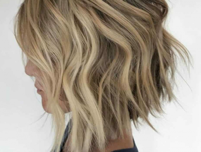 medium haircut 2021 inverted long bob with layers for blonde hair