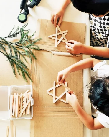 sterne aus holz basteln mit kindern anleitung alandalicia