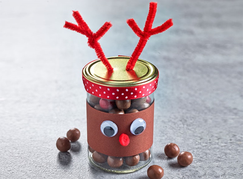 weihnachtsgeschenk erzieher hirsch aus glas mit schokoladennüssen
