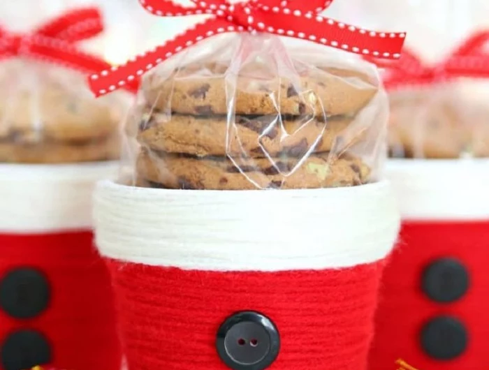 weihnachtsgeschenk für lehrerin basteln kekse in papierbecher