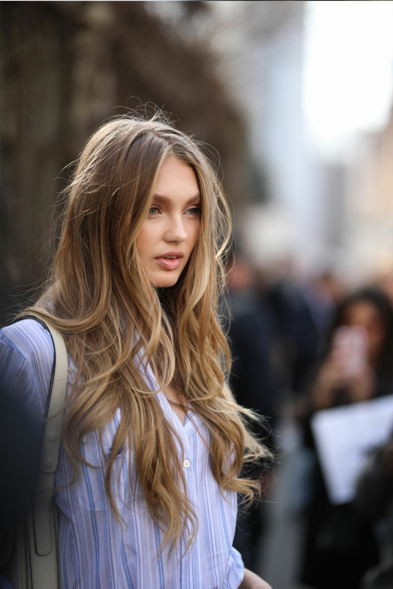 1 romee strijd braun mit blonden strähnen haarfarbe 2022
