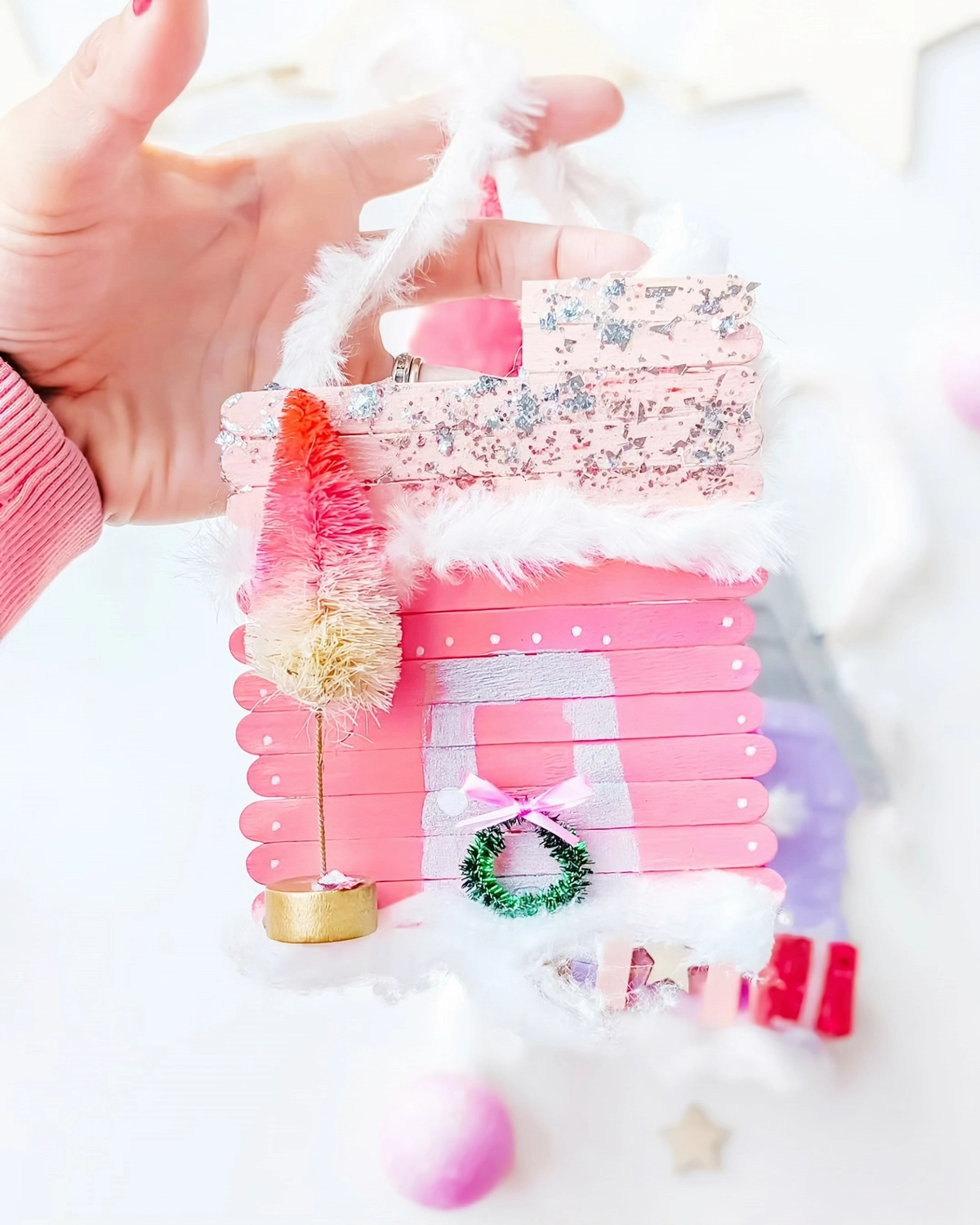 basteln weihnachten kinder 4 jahre diy hauesschen aus holzstaebchen simplysweetandmessy