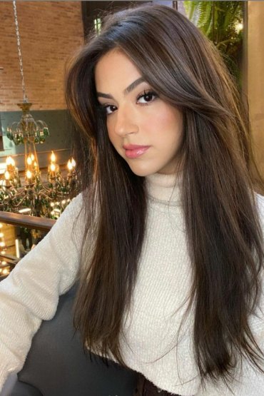 Moderne Ideen für Curtain Bangs für glatte Haare