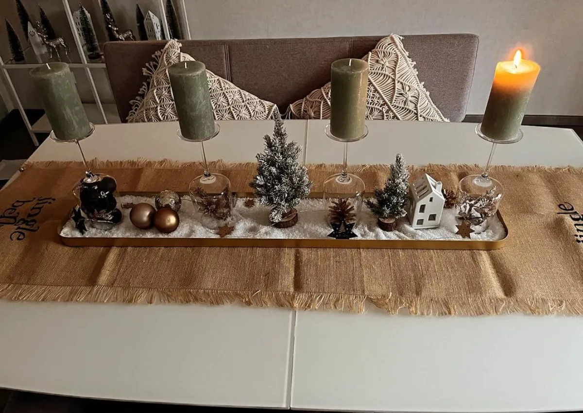 diy ausgefallender adventskranz aus weingläsern